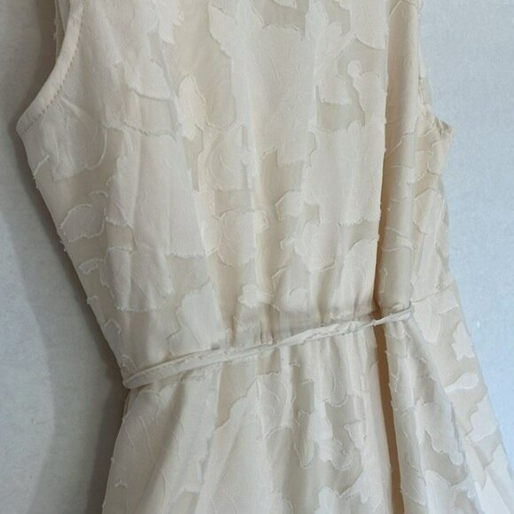 Simplee Wrap Dress NWT Ruffle Tulip Hem, Sleeveless, Cream, Large - Picture 9 of 12